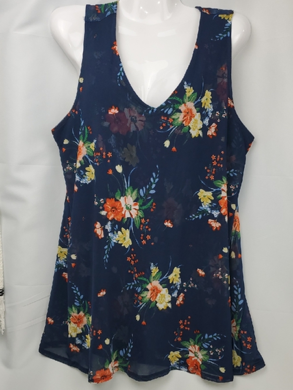 Women's Navy Floral V-Neck Sleeveless Tunic